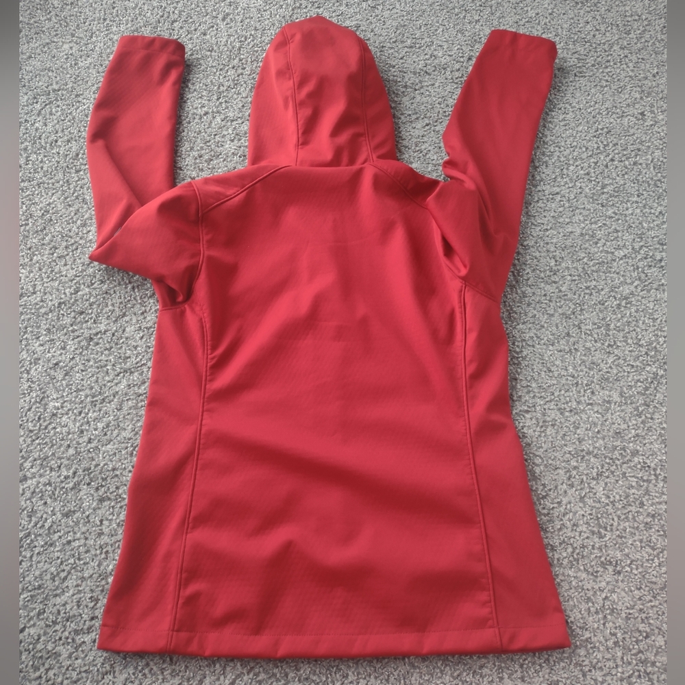 Cutter & Buck Red Jacket with Hood - Picture 5 of 15